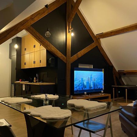 Loft Sous Combles Apartment Aubergenville Bagian luar foto