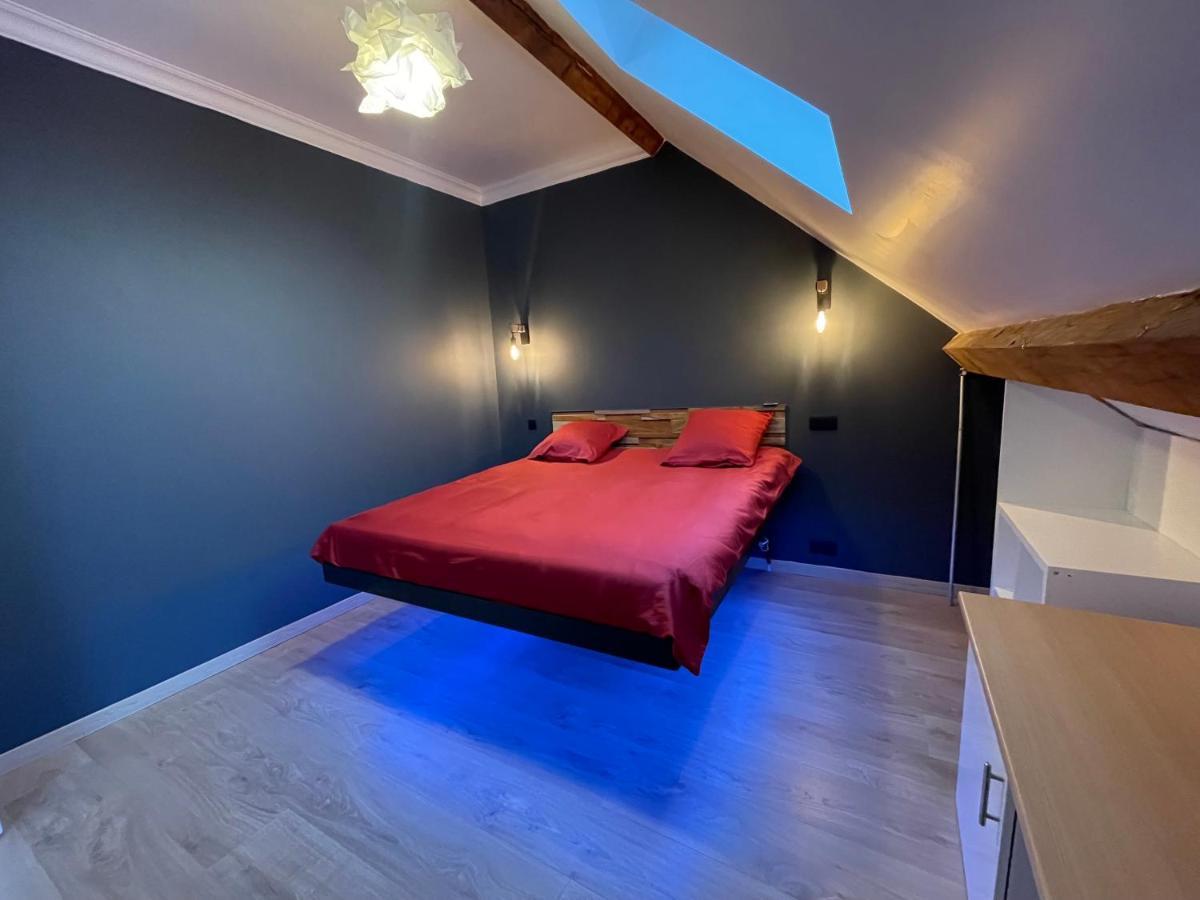 Loft Sous Combles Apartment Aubergenville Bagian luar foto