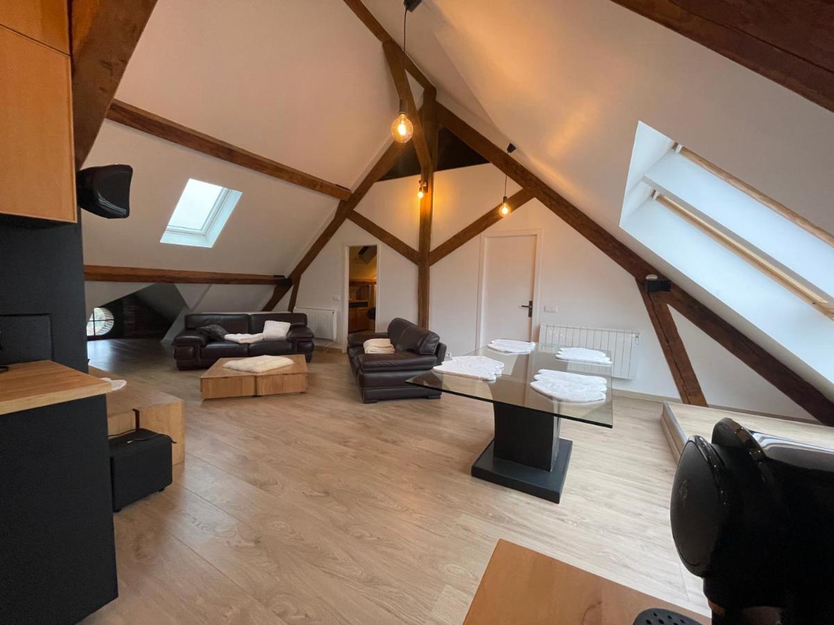 Loft Sous Combles Apartment Aubergenville Bagian luar foto